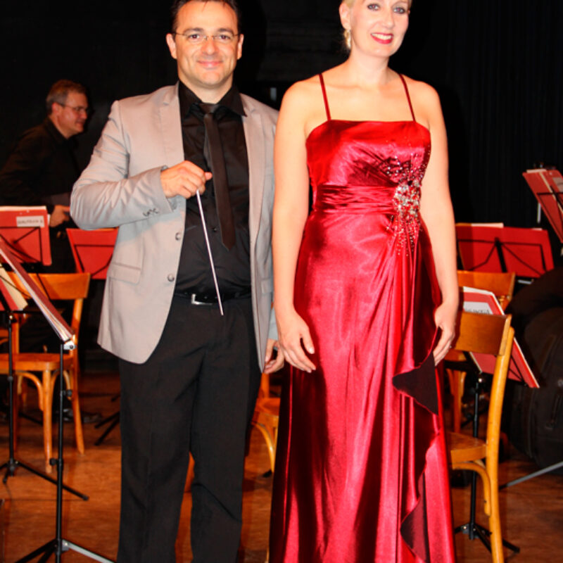 2016 - Adyar Theater in Paris - M. Donninelli (conductor) with Elena Glazyrina (soprano) after the concert